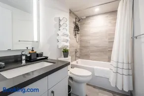 Traveller home in centre Toronto - Image 4