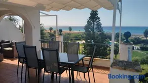 Sisos Place, Ático primera línea de playa - Image 2