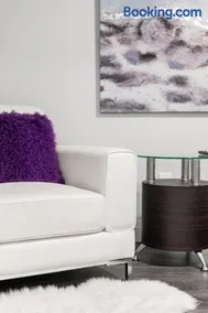 ENTIRE BACHELOR UNIT EN-SUITE UPTOWN WATERLOO - e5 - Image 4