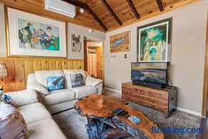 Boulder Pines - Boulder Bay Cabin with Hot Tub & Lake Walk - Image 2