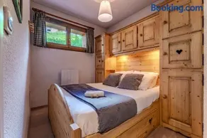 Comfort with Balcony Ski Access and parking - Image 2