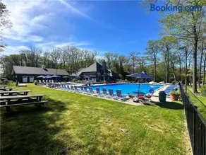 3BR Ski Resort Townhome-Sleeps 7 - Image 2