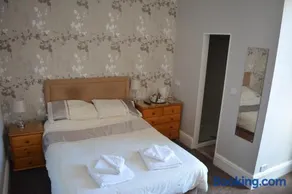 The Sefton Hotel - Image 2
