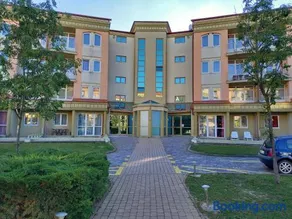Karos Gold 813 Wellness Apartman - Image 2