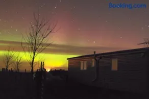 Golden Oak Chalet - Image 2