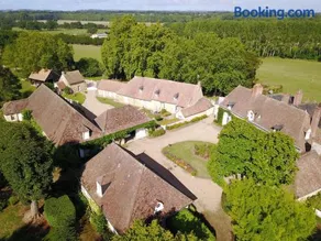 Gîte charmant avec piscine chauffée, tennis et jardin près de Beaumont-sur-Sarthe - FR-1-410-214 - Image 3