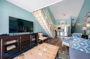 710H Studio Loft One Bath - Image 3