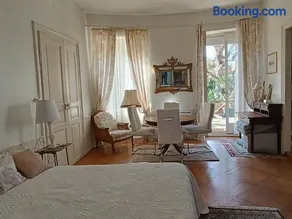 Romantic Studio Center - Image 3
