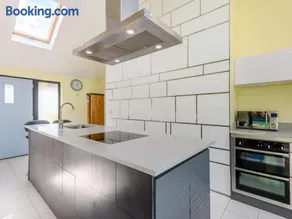 Romantic cottage for 2 with hot tub - Image 4