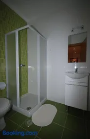Green Wave Hostel - Image 3