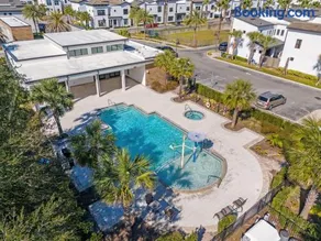 Modern resort style retreat with great amenities - Image 3