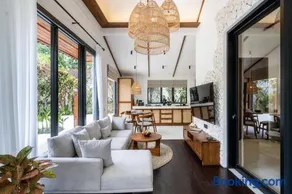 Capri Villa - Private Pool Oasis with Garden & Open-Air Bath - Image 4