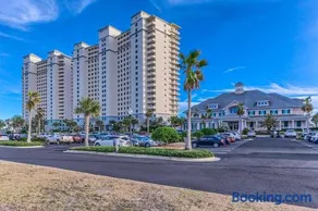 Lovely Condo on 11th Floor with Shared Pool Hot Tub Sauna Balcony Free WiFi - Image 2