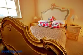 Family Sea View Apartment - Image 4
