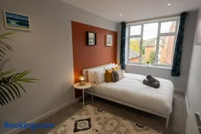 The Westbourne Nest 3BR Your cosy home away - Image 5