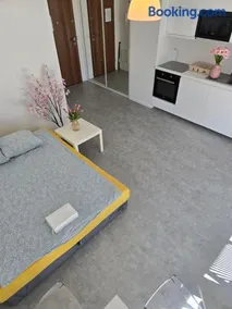 Apartament C10 z ogródkiem free PARKING - Image 2