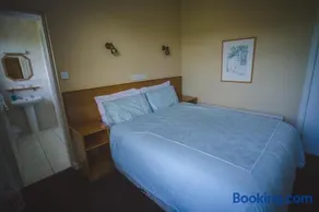 Diamond Hill Country House - Image 4