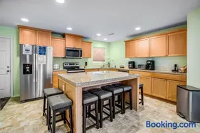 RJD Beachside Vacation Home A - Image 5