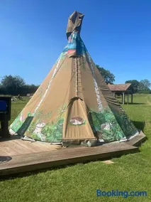 Big Sky Tipi Holidays - Image 2