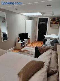 Amy's Suite - Image 4