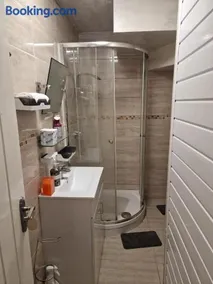A room double bed 2 People with Hob and Fridge - Image 5