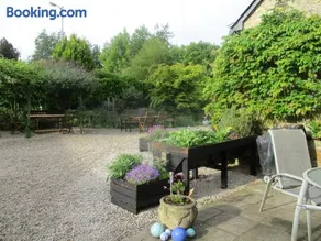 Rainbow Cottages - Image 2
