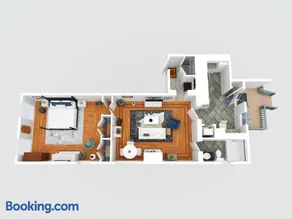 Walk to Stadiums & Downtown, Jet Tub, Historic Apt - Image 5