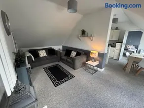 The Ducks - Stunning remote Norfolk Appt with Lazy Spa - Image 5
