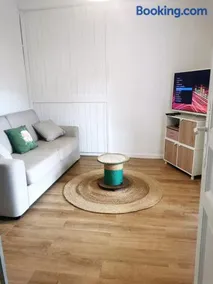 Beautiful studio - Image 3