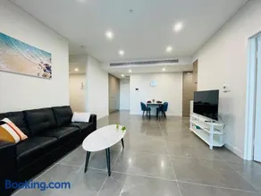 Macquarie Park high level 2bed 2bath with Study Gym & Pool - Image 5