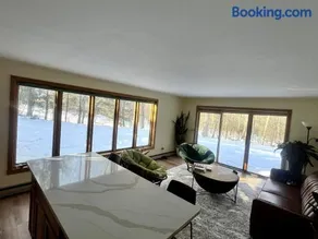 The Robert Frost Trail Lodge - Image 3