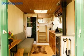 Abbeyfield Horsebox Glamping - Image 4