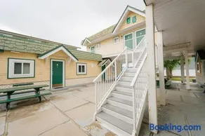 Studio Suite 8 Green Gables Resort - Image 4