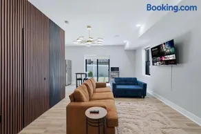 Modern Cozy 1BR Central Jersey City with NYC Access - Image 2
