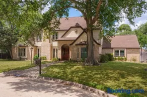 Spacious and quiet 4 bed 3 and a half bath home away from home in Katy Texas - Image 3