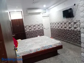 PPH LIVING Mahalaksmi Lodging - Image 4