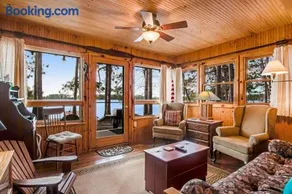 Bucky's PineIsle Retreat - Image 1