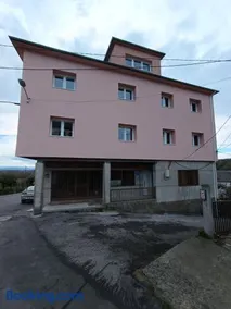 Pensión Palomos - Image 1