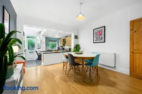 No24Sandbach - Home from Home - Exclusive Dog Friendly House & Garden - Image 2