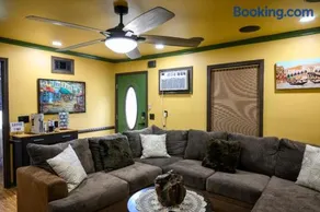 The Emerald Den - Image 5