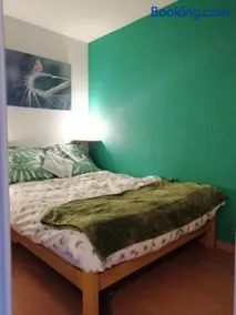 Colorful Appartement near Luz-Saint-Sauveur - Image 4