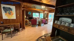 Lakeside Cottage - Image 3