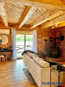 Knotty Pines 4 Bedroom with Waterfront Views - Image 4