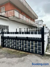 Casa via Appia Scauri - luminosa, grande a 250 m dal mare e dalla stazione ferroviaria - Image 2