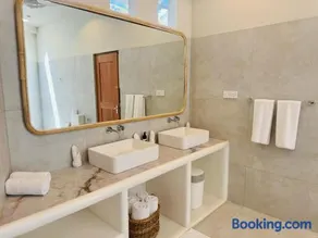 The Suite by Ceilao Villas - Image 4