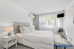 Stylish 1 Bedroom ground level unit in Noosaville - Image 2