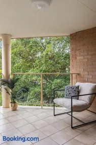 Luxury Private Top Floor Apartment Sutherland, Australia - Image 3