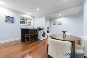 Luxury 1200 squft 2BR Shaughnessy Suite Near YVR & DT - Image 1