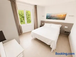 Roses Apartments Sea View 2habitaciones - Image 2