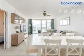 Pavilion - Stunning bay view - Image 1